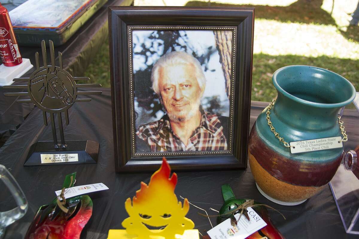 A portrait of Richard Dan Edmonson is present at all chili competitions the Chili Con Carnies participate in. The sisters cook for their father Dan Edmonson, who qualified for the Terlingua International Chili Championship but was killed in 1983before he could attend.