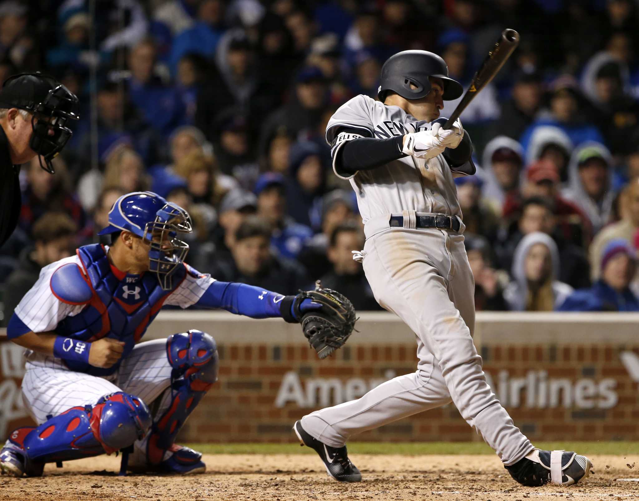 Yankees Defeat Cubs on Ninth-Inning Home Run by Brett Gardner