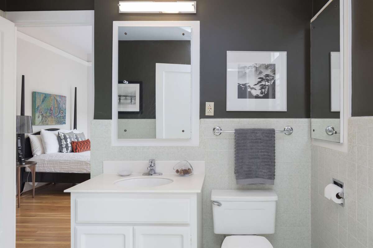 Picture of Fifth Avenue? Nope, this swanky $1.2M penthouse is in Oakland