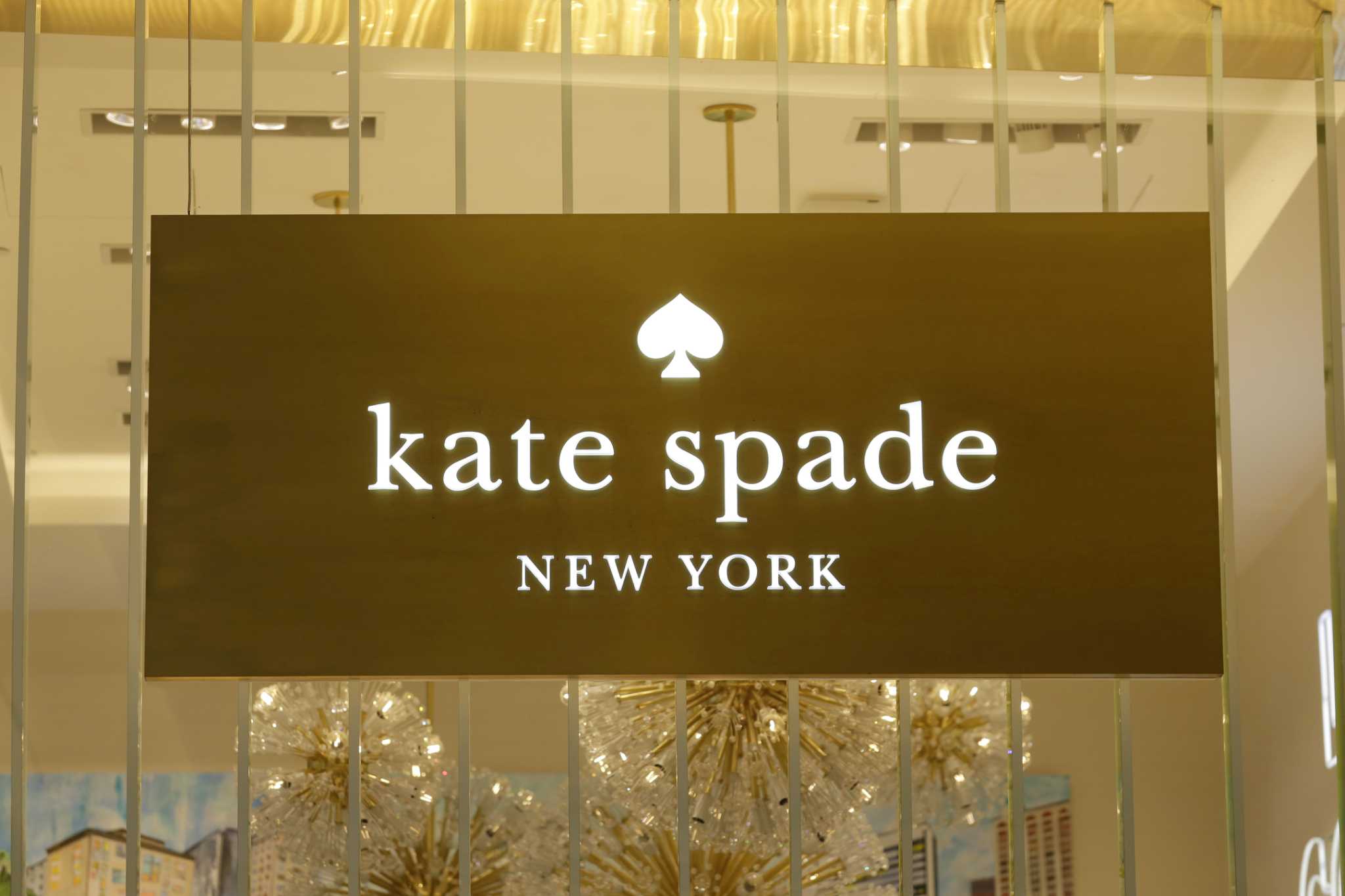 Kate Spade New York coming to Lee Premium Outlets.