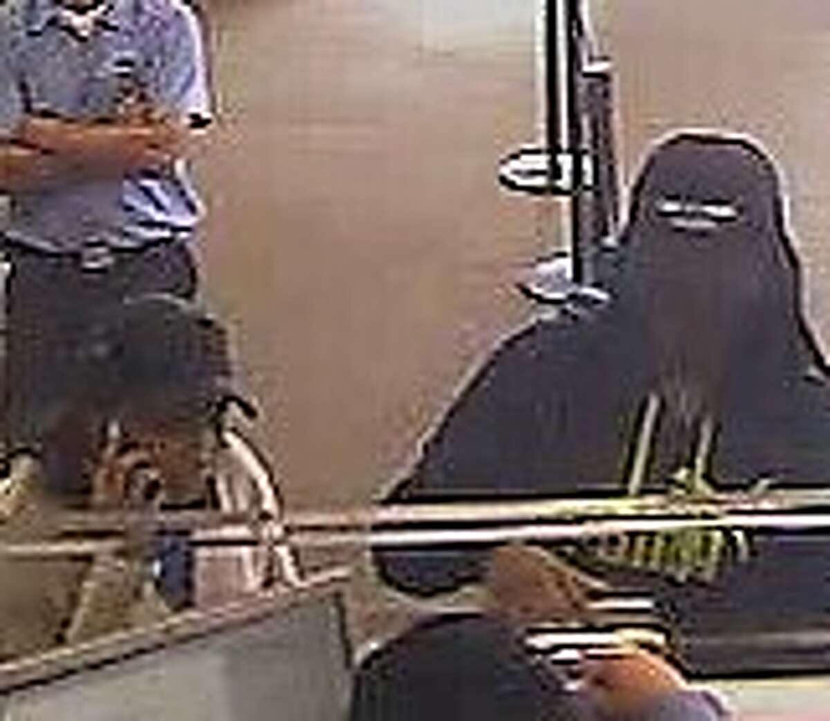 Feds 2 women on bank robbery spree around Houston