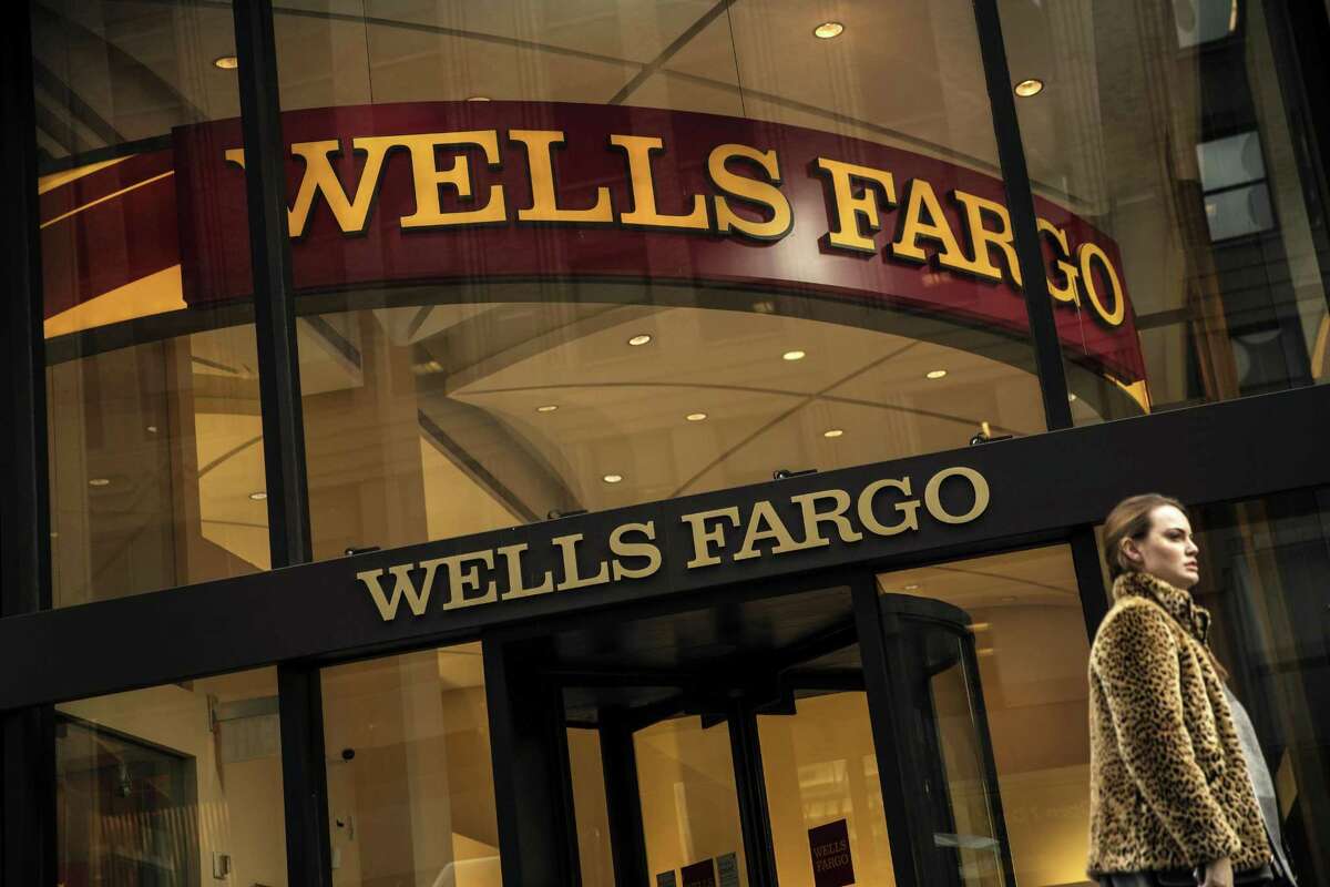 Wells Fargo's fake accounts grow to 3.5 million in suit