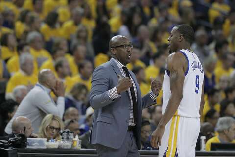 Iguodala Sits Out 2nd Half Of Game 1 With Left Knee Soreness - 