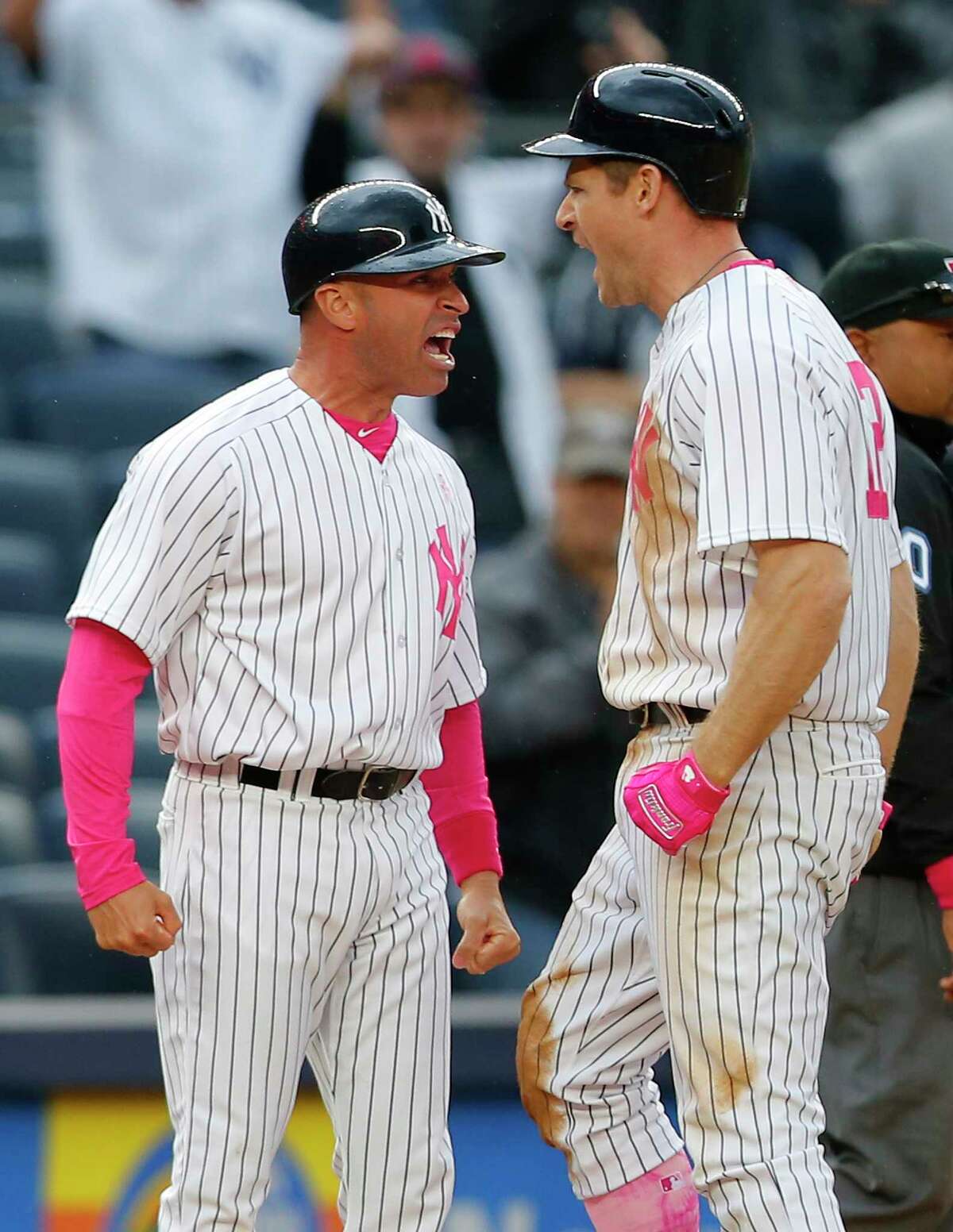 yankees mother's day uniform