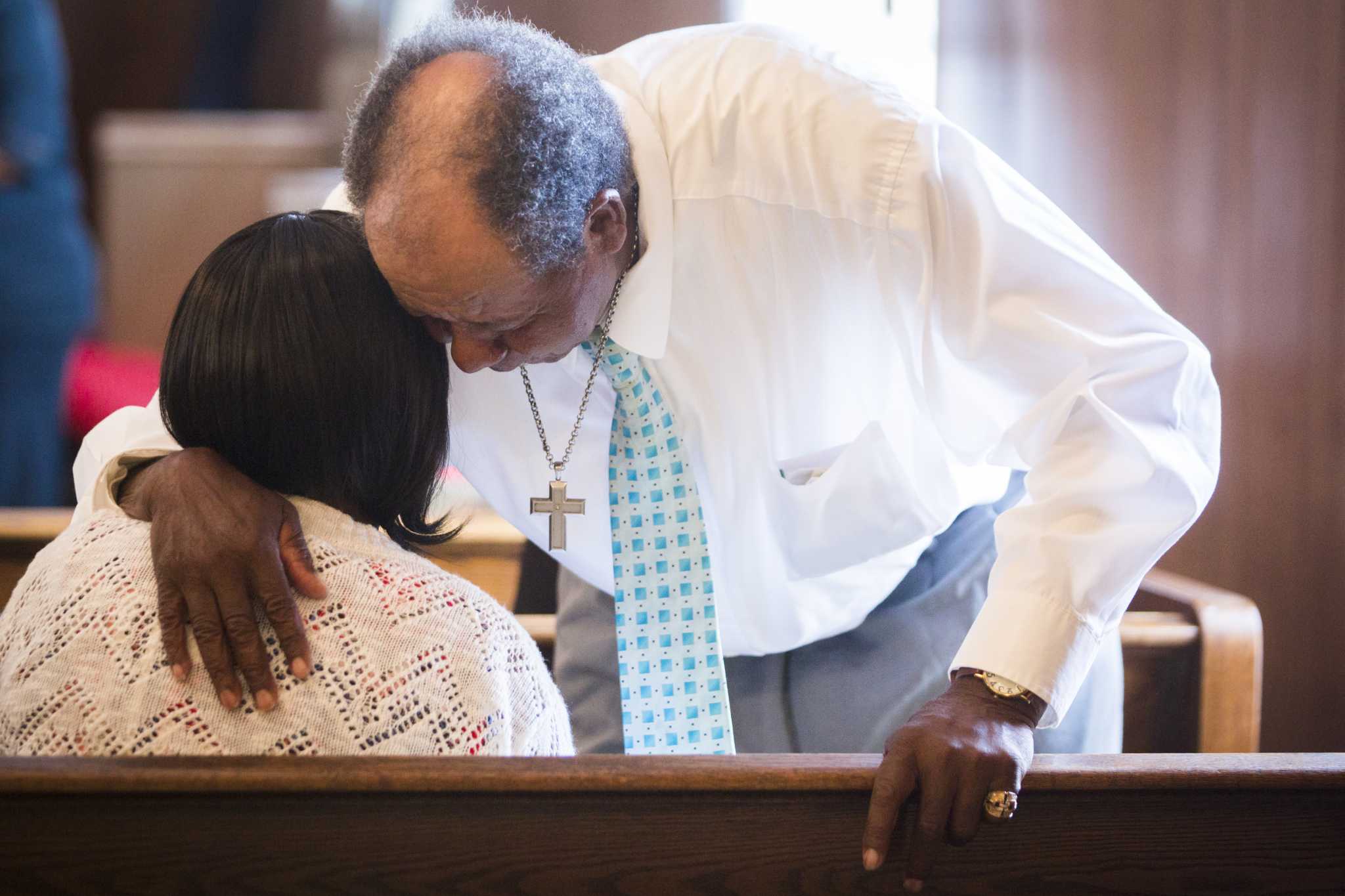 Parishioners turn to God in wake of pastor's tragedy