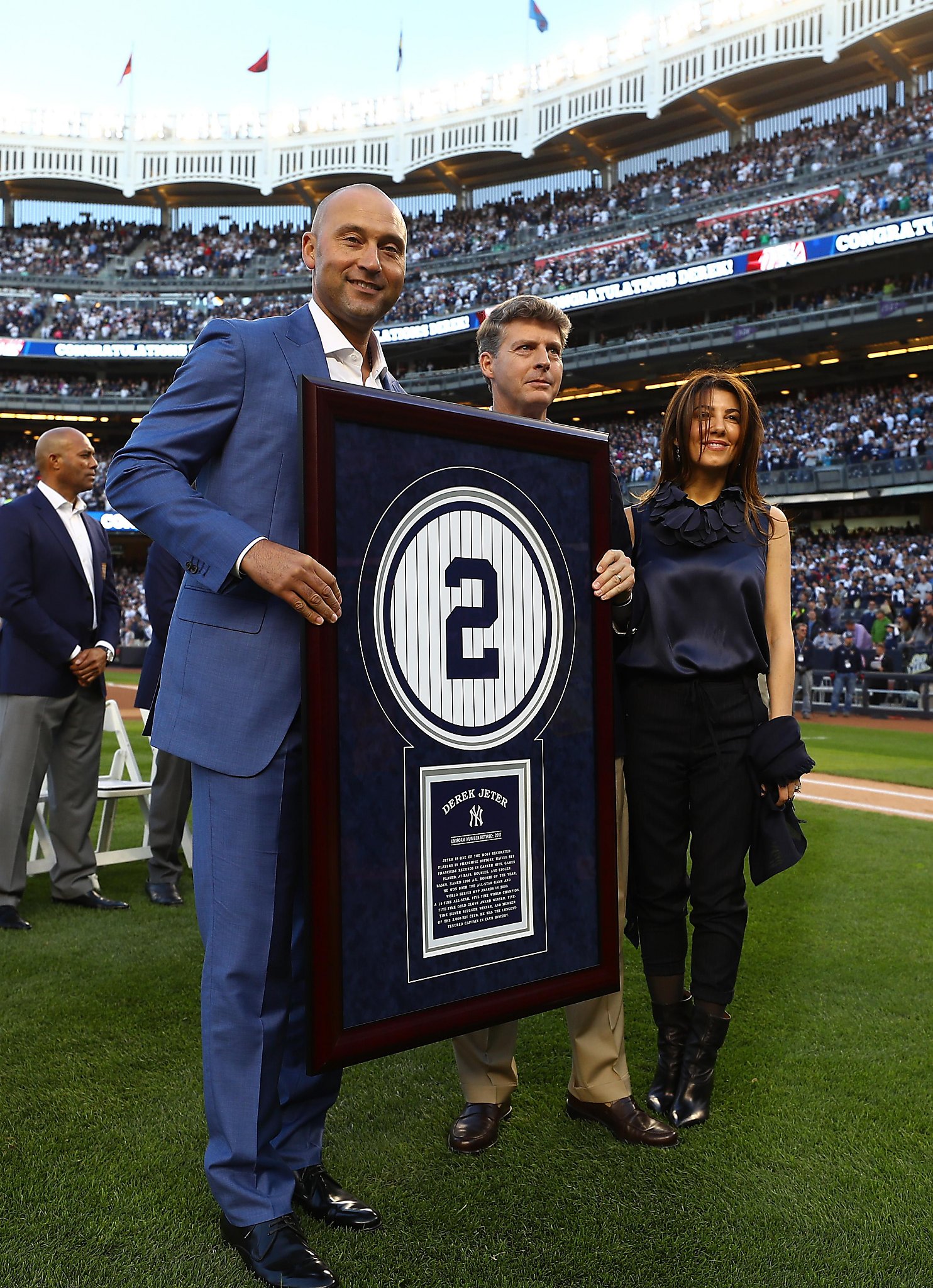 Derek Jeter's No. 2, Last of Yankees' Single Digits, to Be Retired - The New  York Times