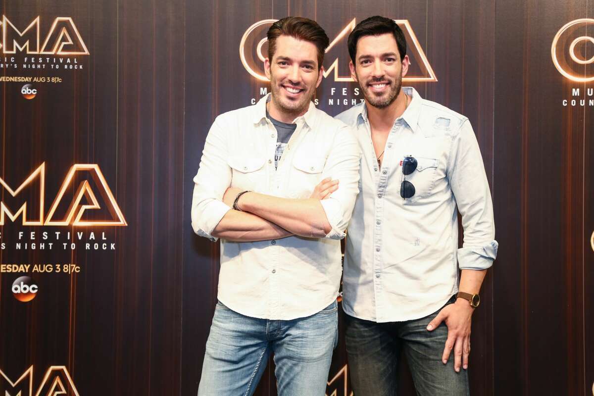 1. Unexpected delivery Jonathan Scott and Drew Scott on April 28, 1978 in Vancouver, British Columbia, Canada. Their parents had no idea Jonathan had a twin brother until the doctor saw Drew.