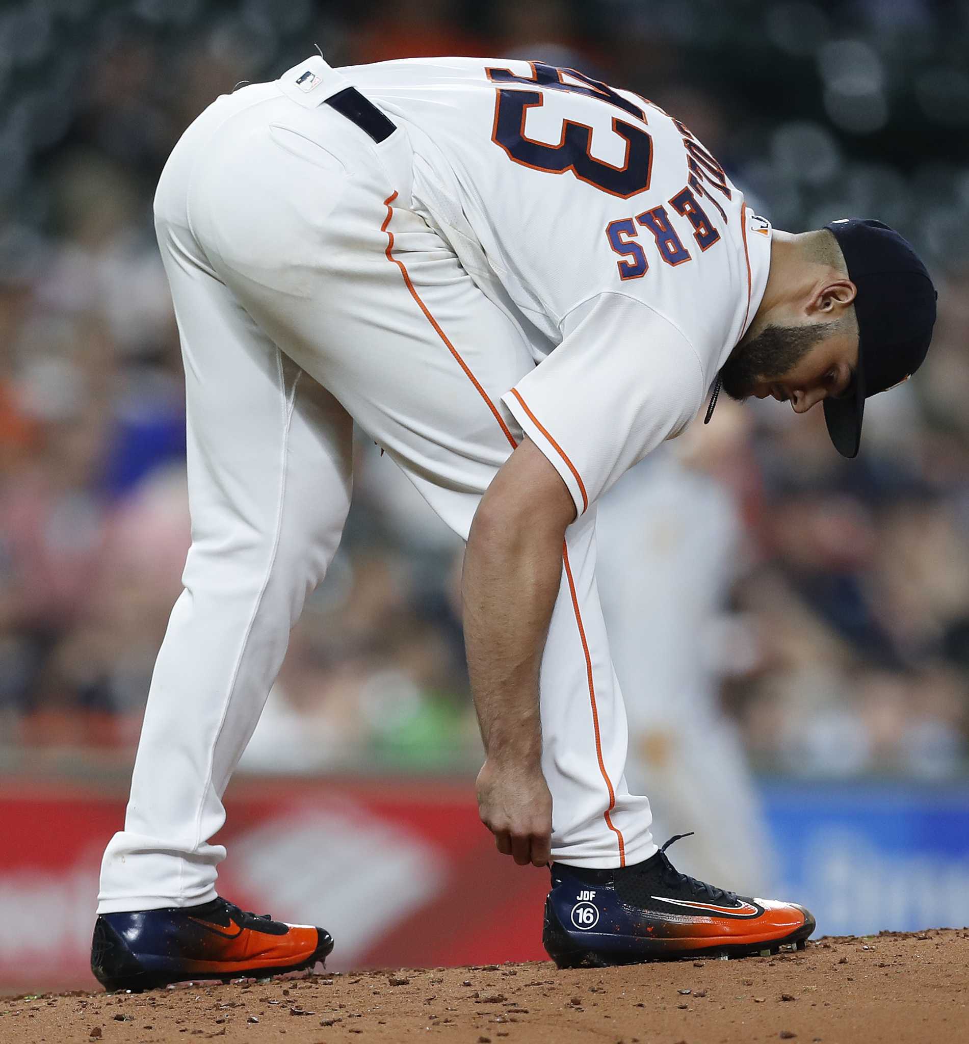 pitcher cleats