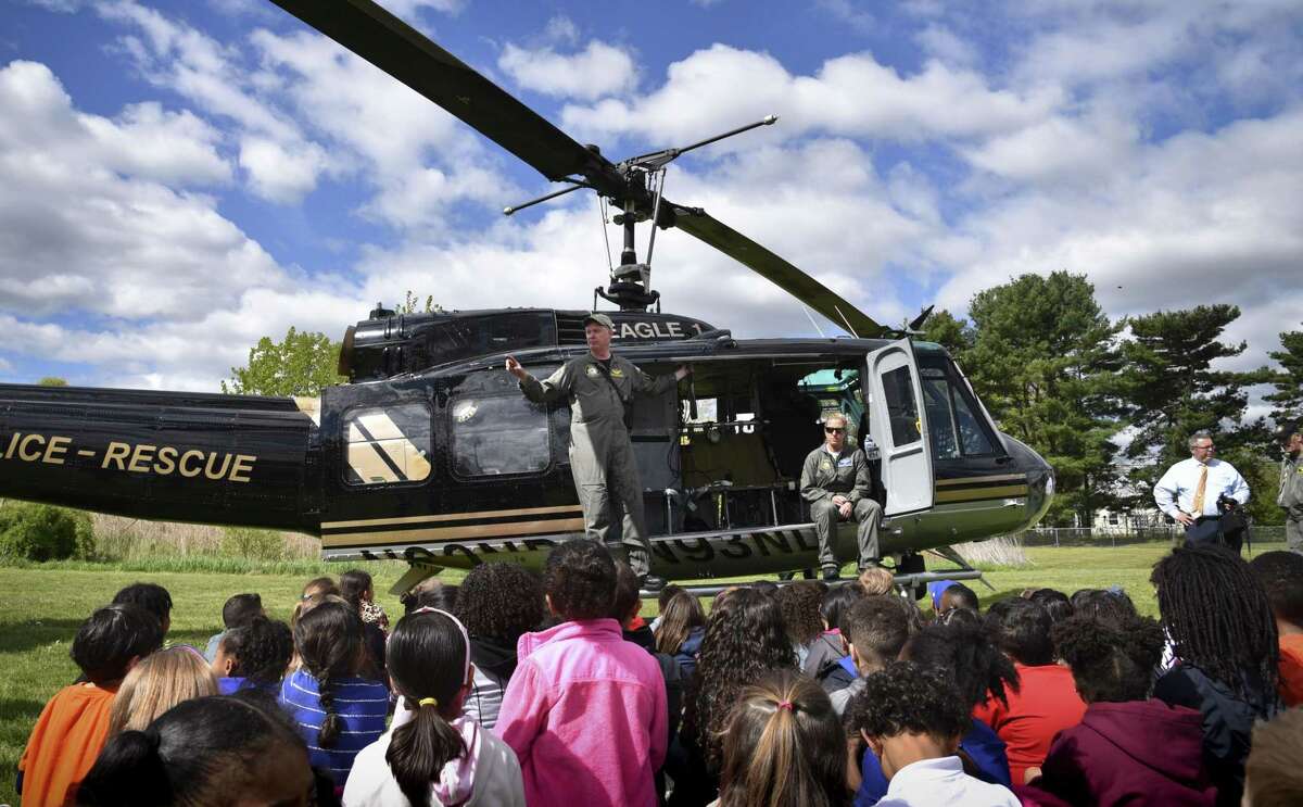 6 to 6 treated to visit from police dog and helicopter