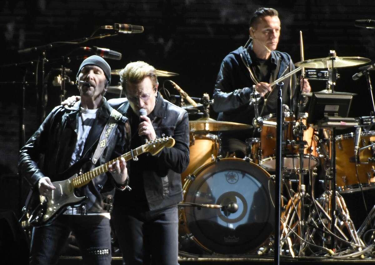 Bathed in 1980s glory, U2 fans find what they're looking for