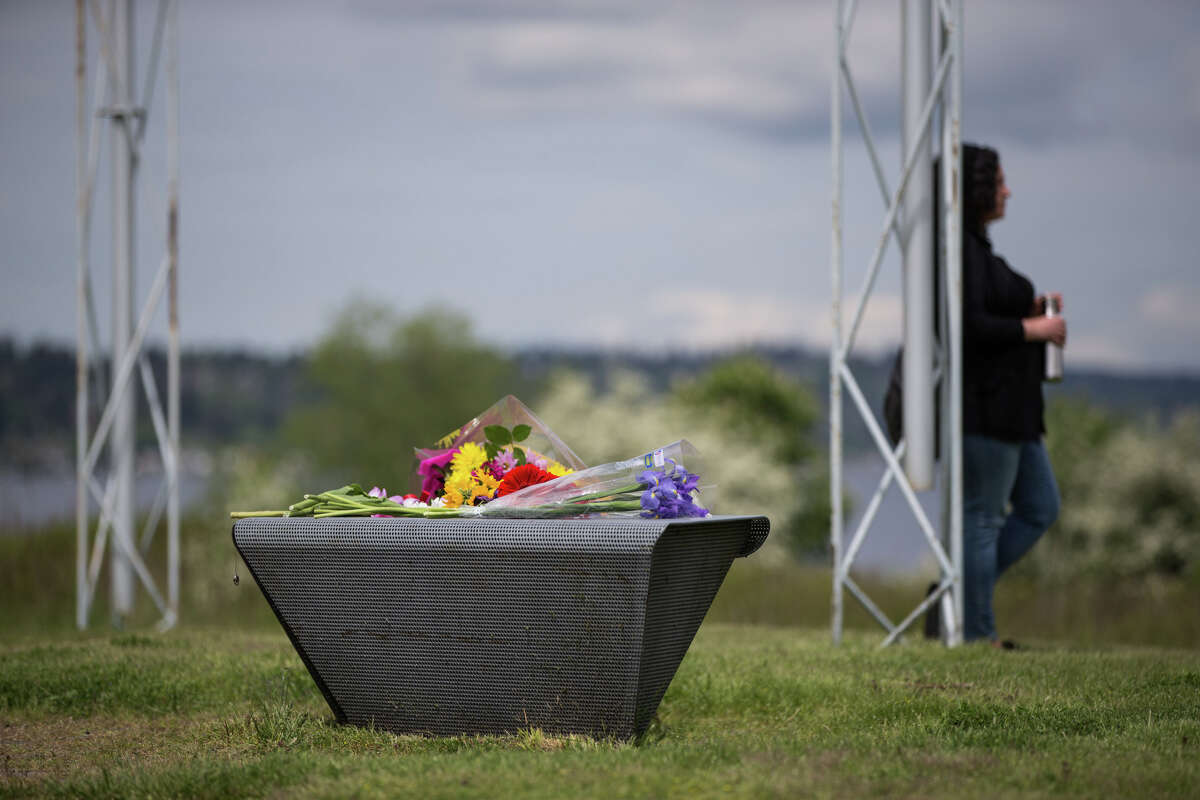 Mourning Chris Cornell Part Of Seattle Died Today 