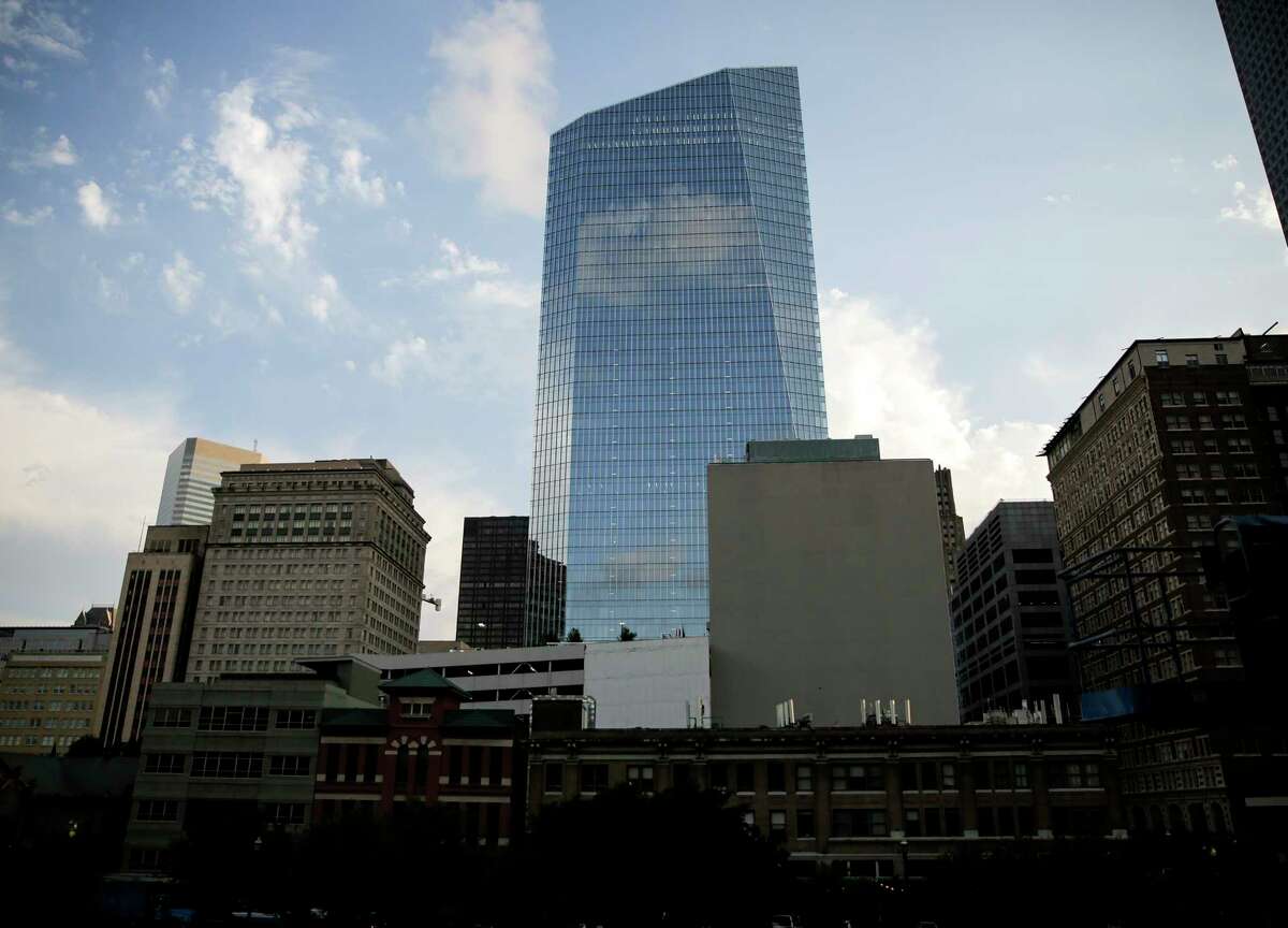 609 Main at Texas Height: 755 ft. Status: Completed Tallest building rank: 7 Used for: United Airlines headquarters