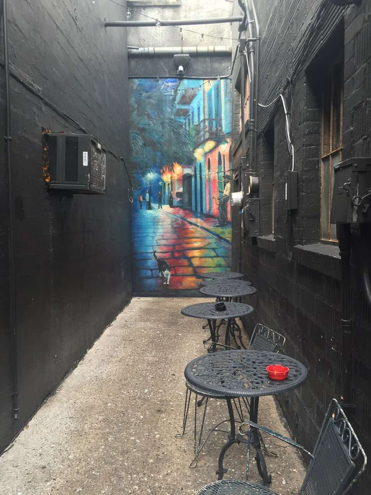 The pop-up’s first featured guest is The Alley Kat. The Midtown bar will take over the outside area on Thursday at 6 p.m. DJ Big Reeks + The Waxaholics will spin tunes and social distance will be maintained in the open-air space.