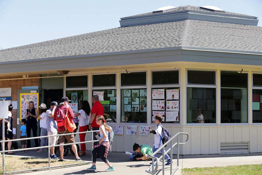 alameda-school-board-votes-to-close-quake-threatened-school-sfgate