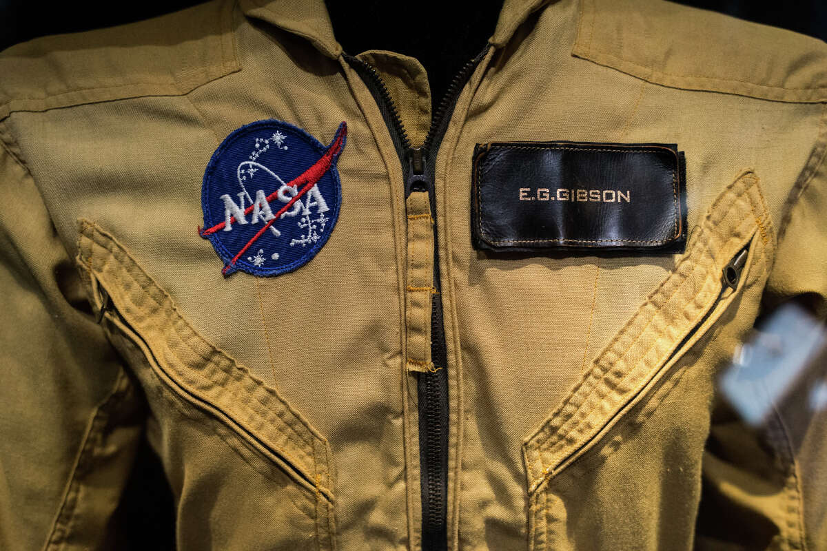 Museum of Flight shows off rare Apollo artifacts