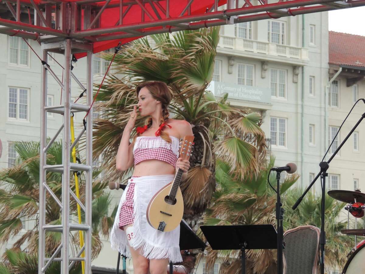 Bathing beauties show off retro, pinup swimwear in the 2017 Galveston Island Beach Revue pageant