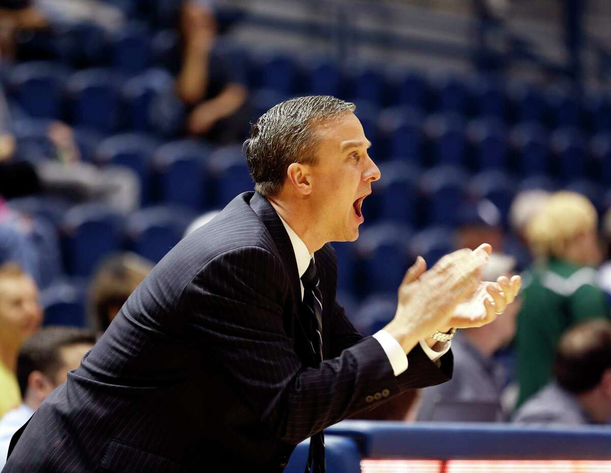 After being promoted from assistant to head basketball coach at Rice, Scott Pera saw four of last season's starters transfer out of the program.