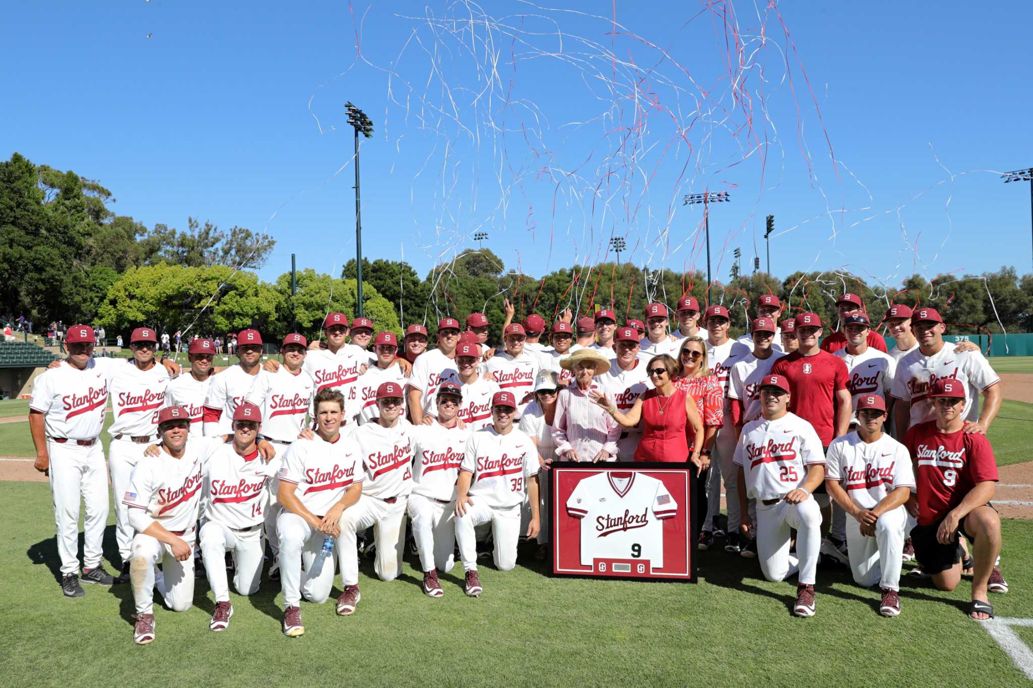 Stanford Baseball Sweeps Washington