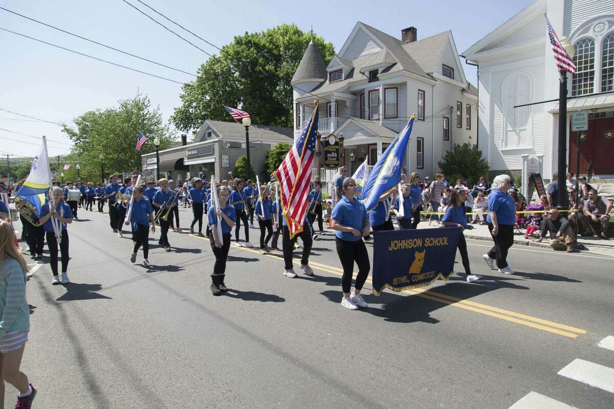 Bethel Memorial Day parade draws crowd