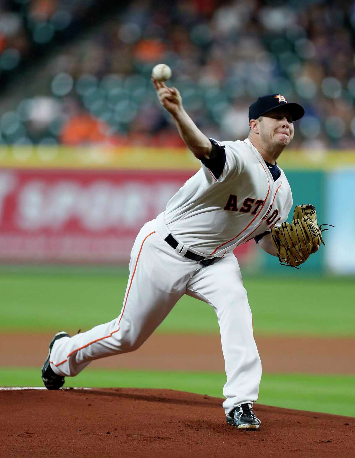 Houston Astros relief pitcher Brad Peacock (41) pitches during the first inning of an MLB baseball game at Minute Maid Park, Monday, May 22, 2017. ( Karen Warren / Houston Chronicle )