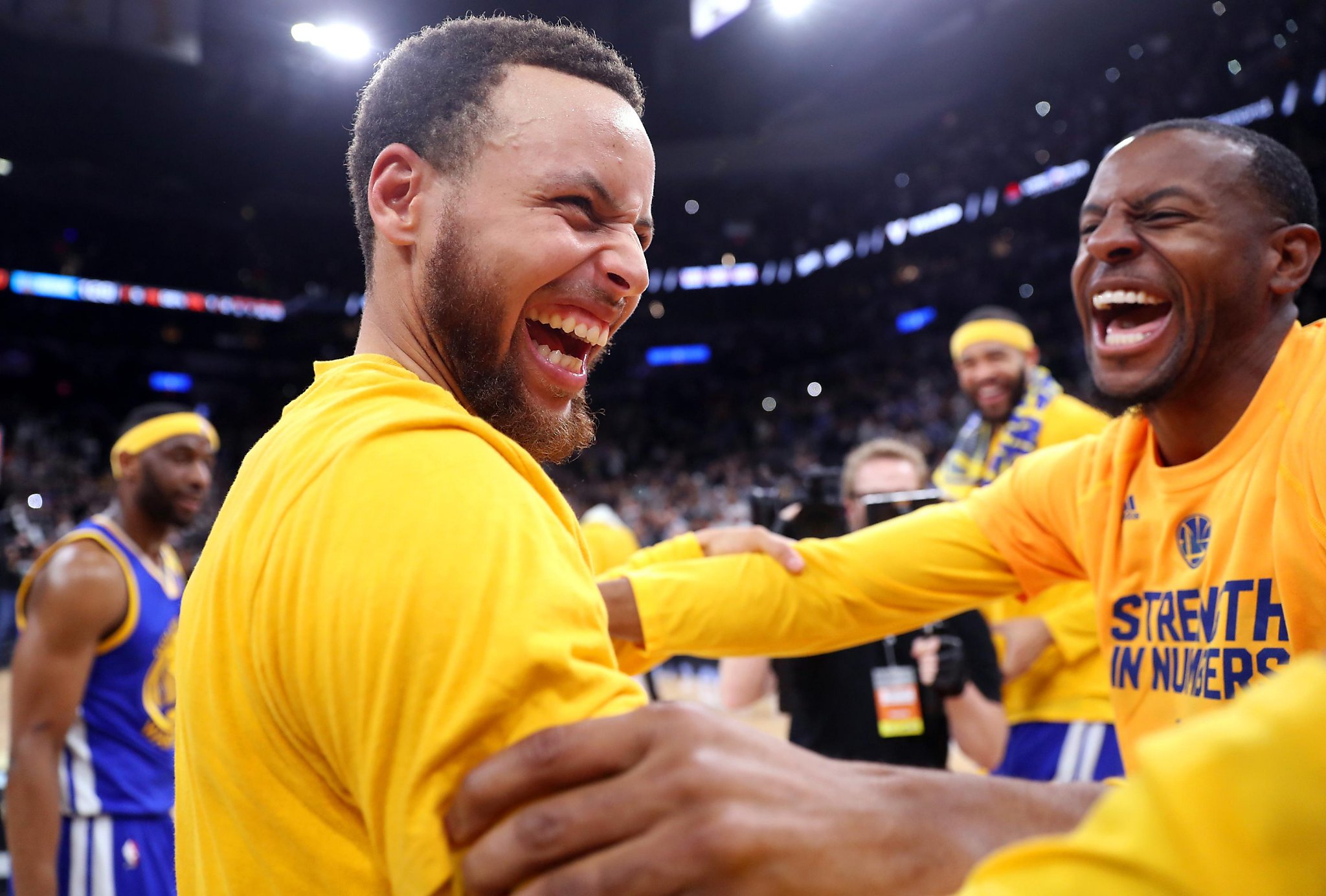 Warriors sweep Spurs, advance to NBA Finals with historic 12-0 record