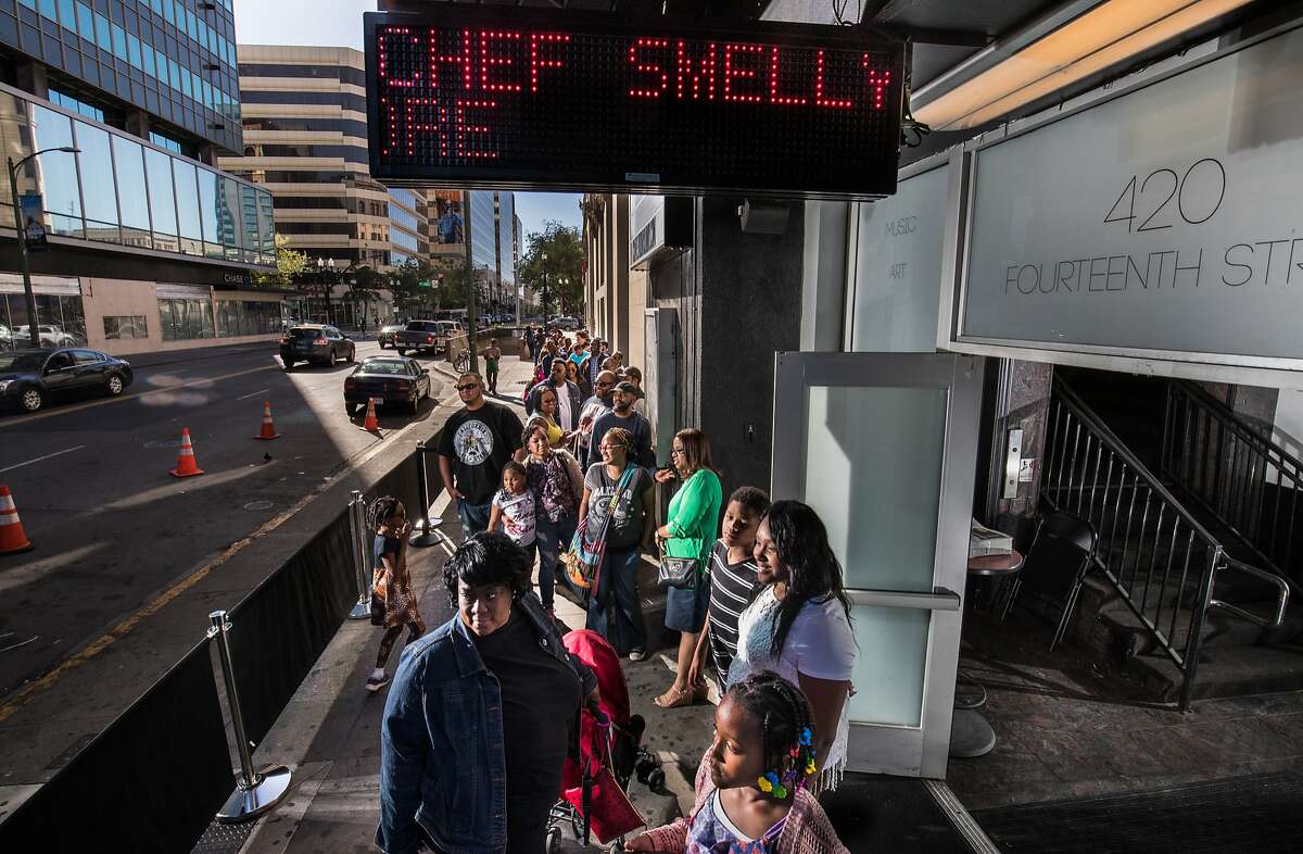 Chef Smelly pop up restaurant weekly pop up restaurant has a line of customers waiting for nearly an hour before it opens on Friday, May 19, 2017 in Oakland, Calif.