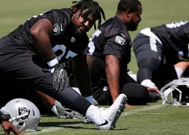 Raiders DE Mario Edwards Jr. in ‘competitive situation’ as cuts loom