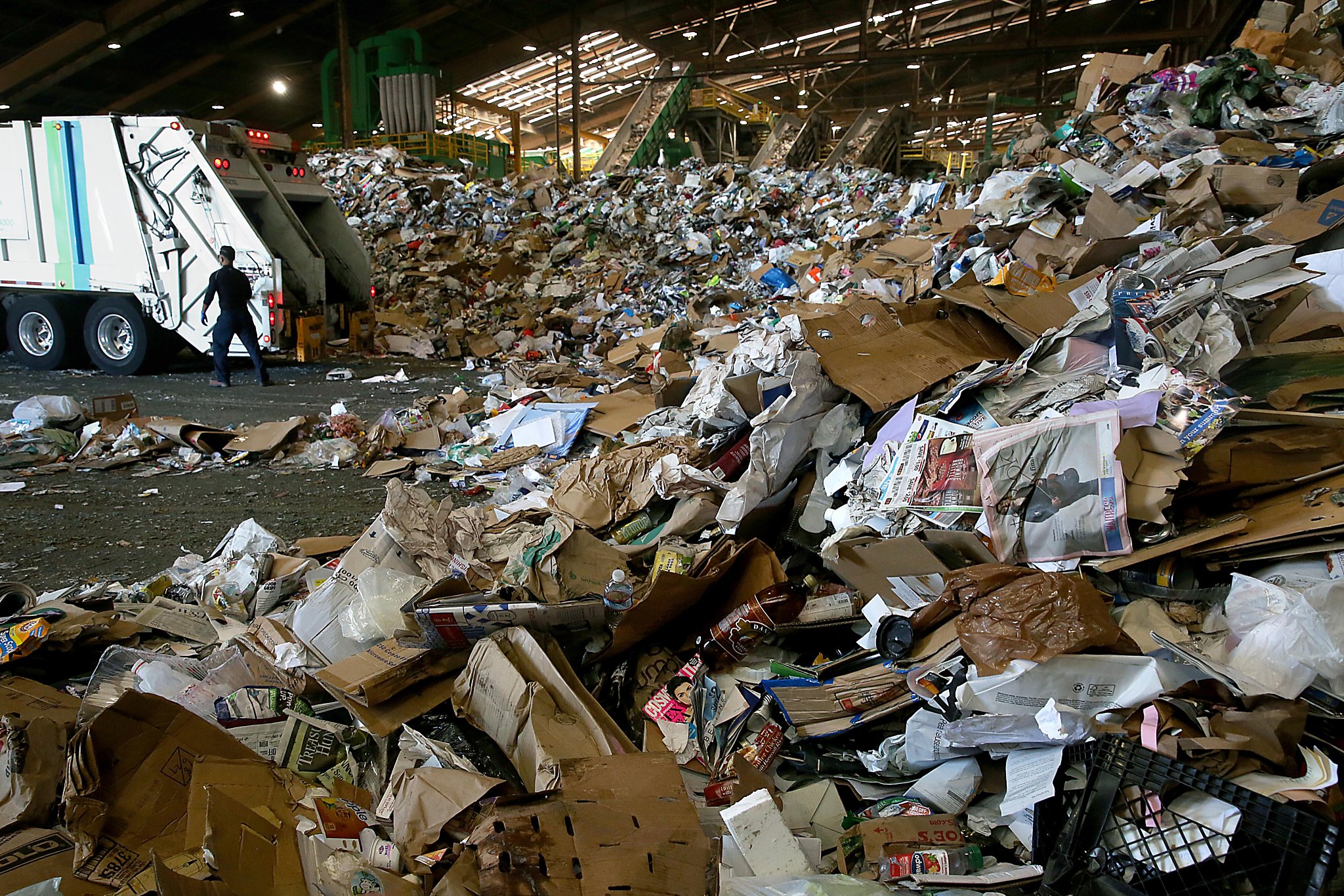 SF approves 14 percent garbage-pickup rate hike