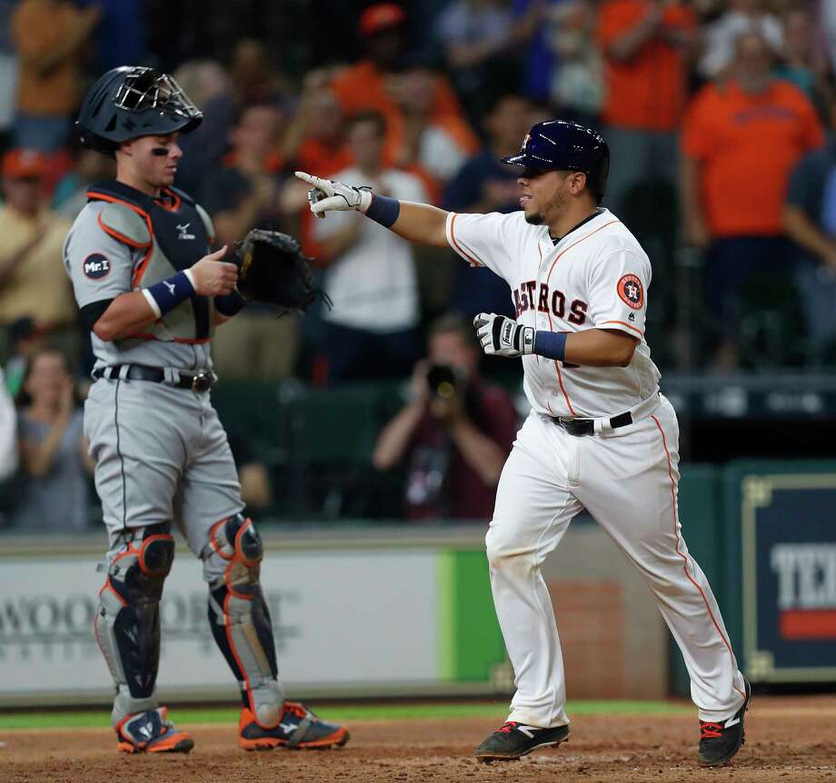 Juan Centeno's big night helps Astros take down Tigers - Houston Chronicle