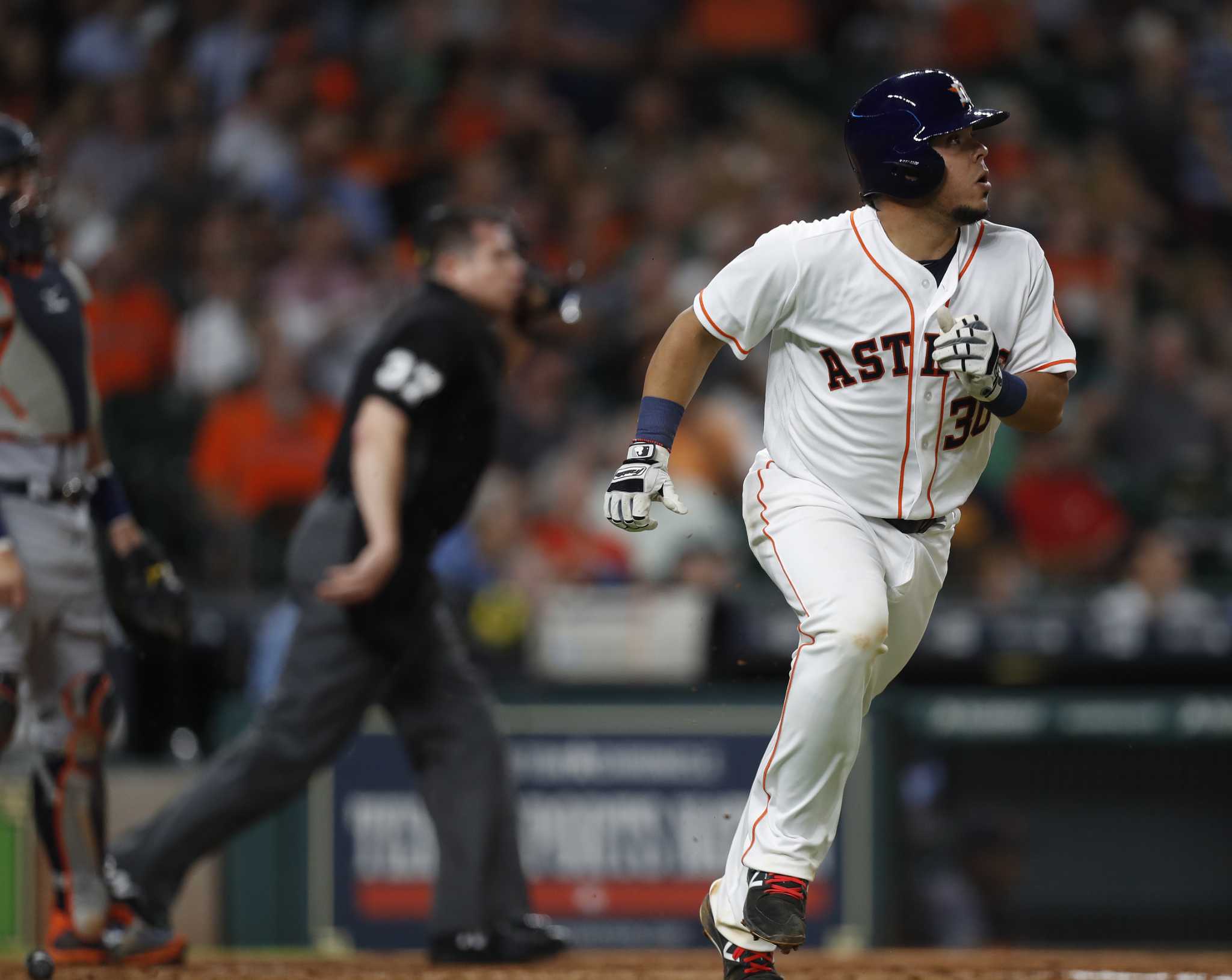 Astros don't dwell on skid, just find ways to win