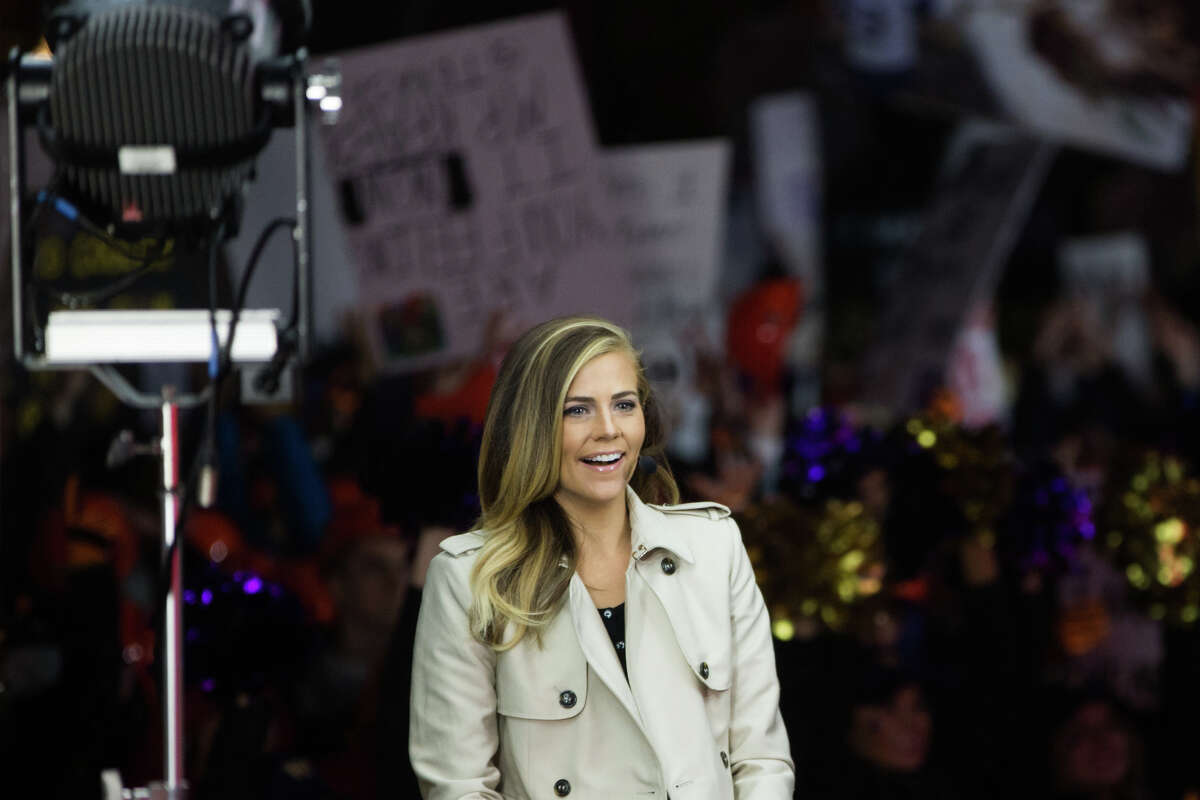 Alumna Samantha Ponder named host of ESPN's 'Sunday NFL Countdown' »  Liberty News