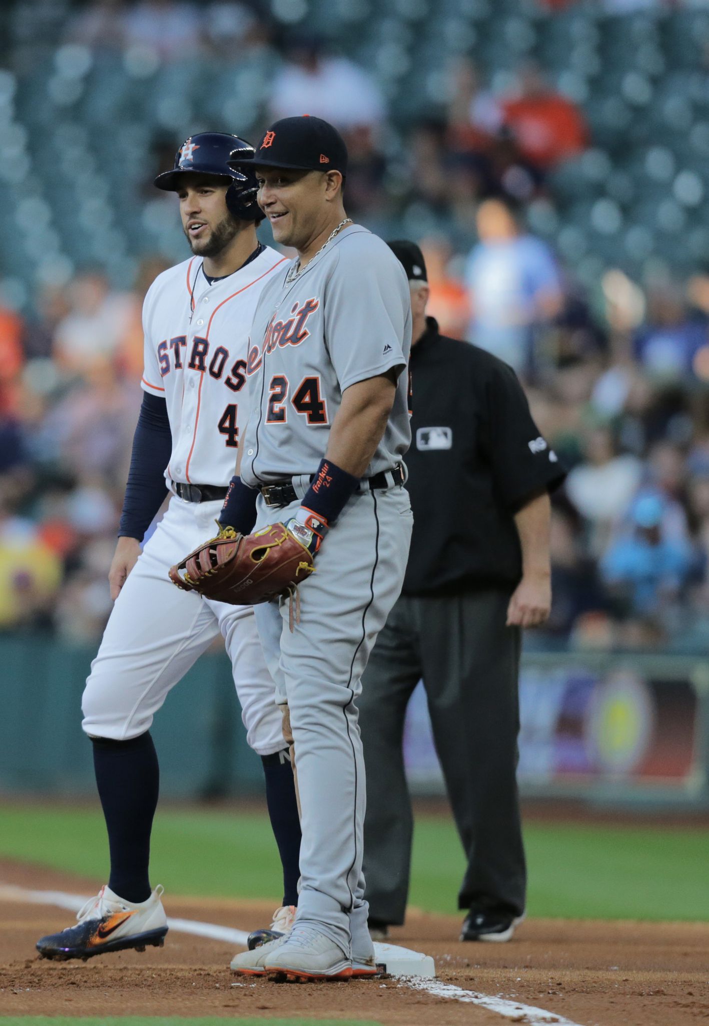 Jordan Jankowski's wife cries as he makes MLB debut