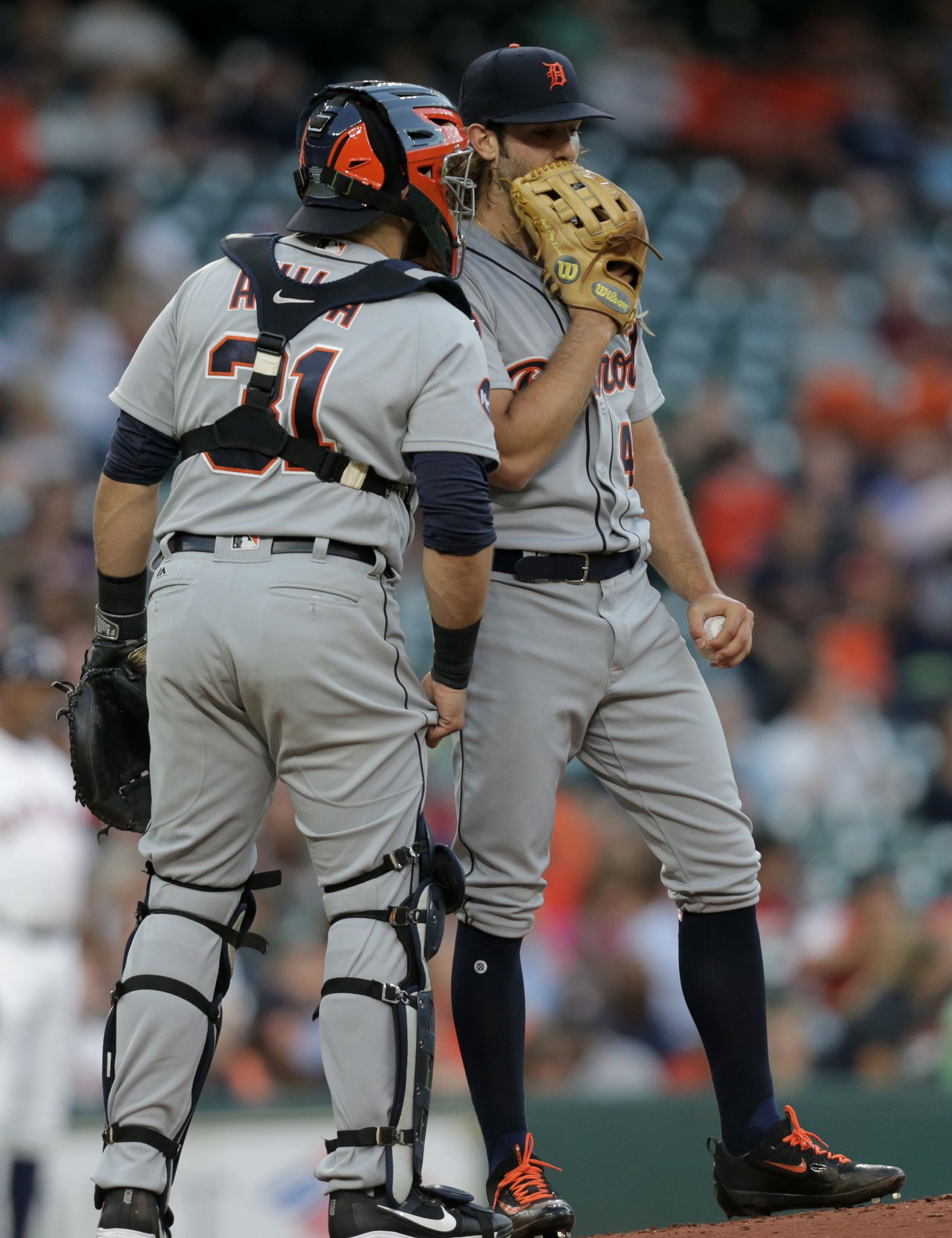 Jordan Jankowski's wife cries as he makes MLB debut