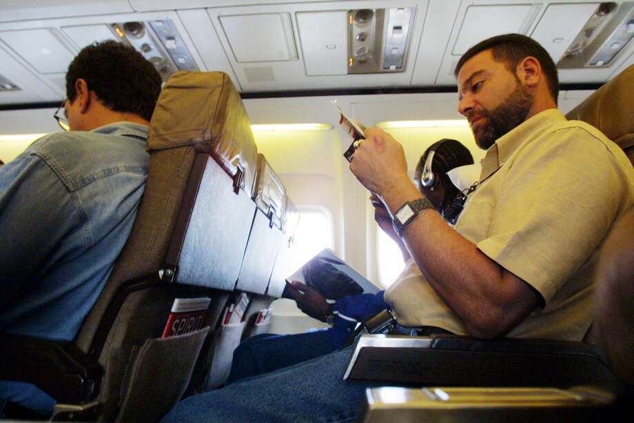 good and bad of the aisle seatif the person on the aisle has to