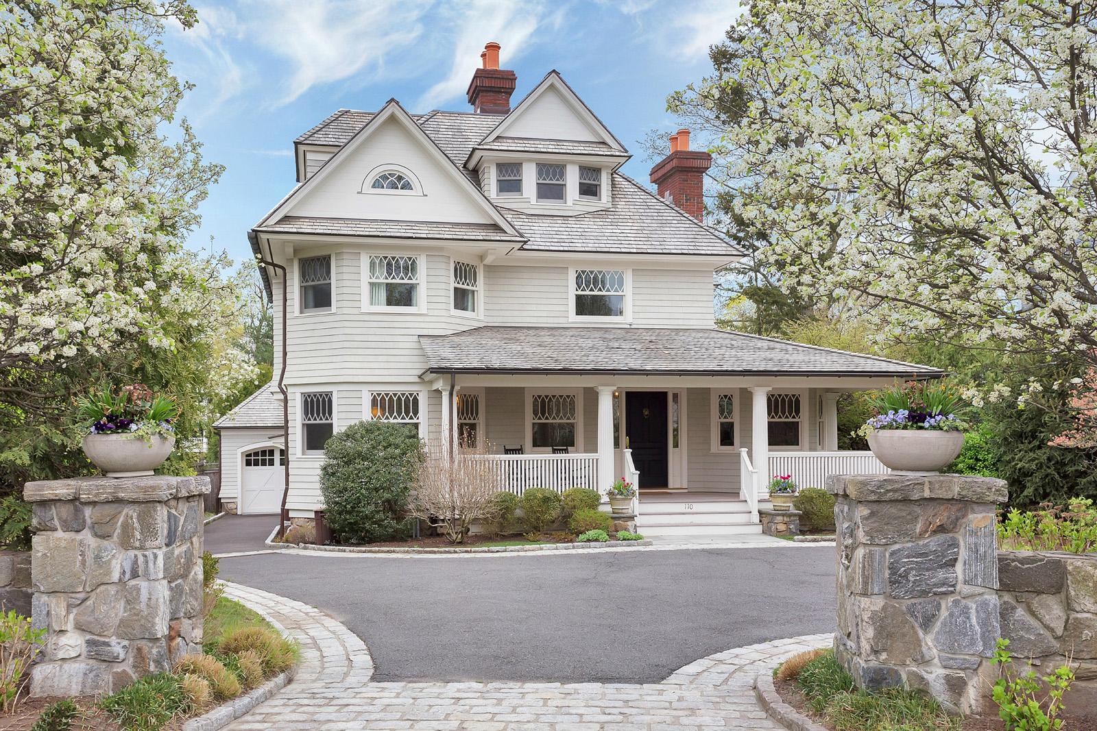 Old Greenwich home a cozy, neighborhood dwelling