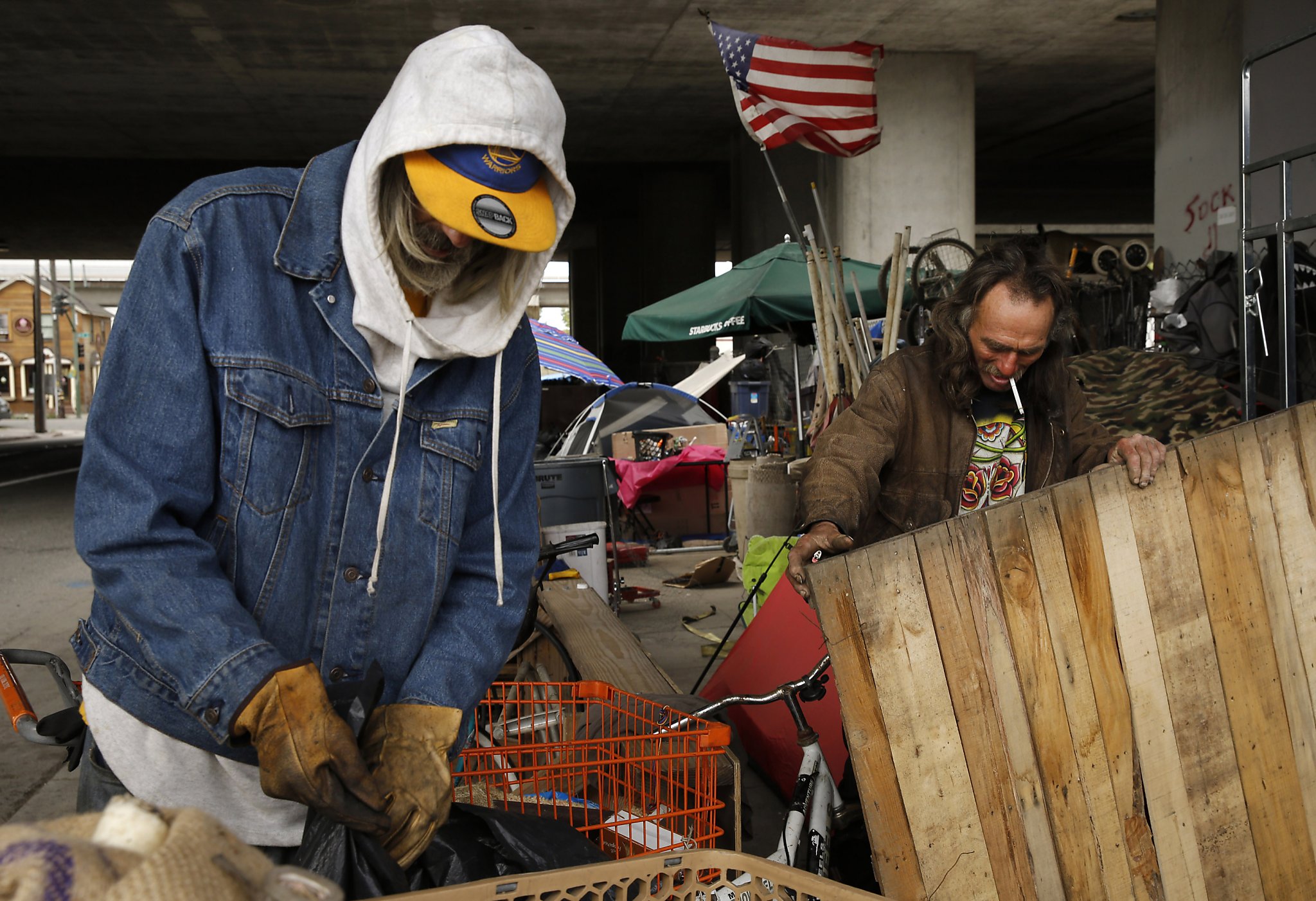 Survey finds surge in homelessness in Oakland, Alameda County