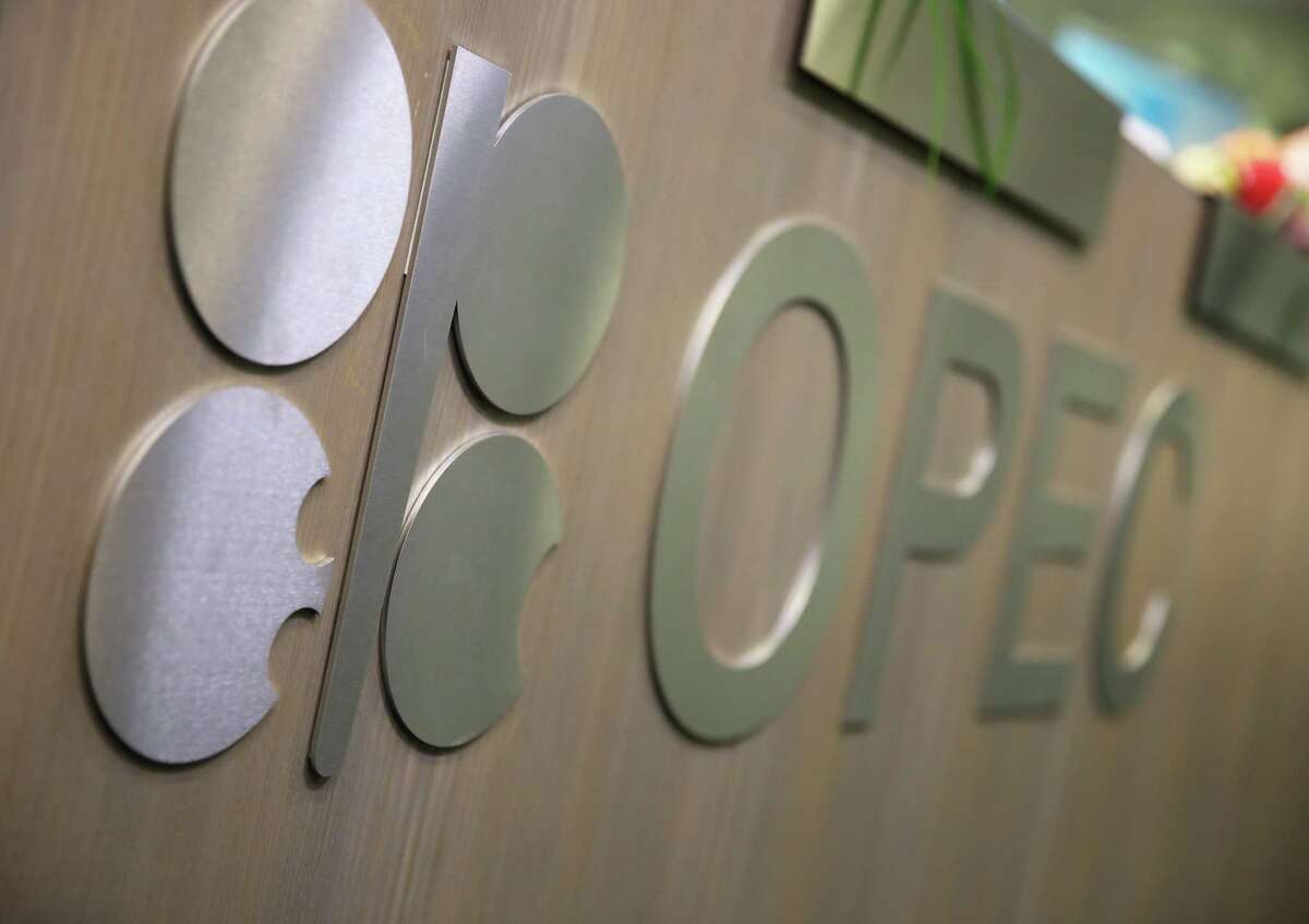 An OPEC flag stands on the front of a desk inside the OPEC Secretariat ahead of the 172nd Organization of Petroleum Exporting Countries (OPEC) meeting in Vienna, Austria, on Wednesday, May 24, 2017. OPEC and non-OPEC countries meet on Thursday in Vienna to approve the rollover as delegates say the nine-month extension has broad support. Photographer: Akos Stiller/Bloomberg