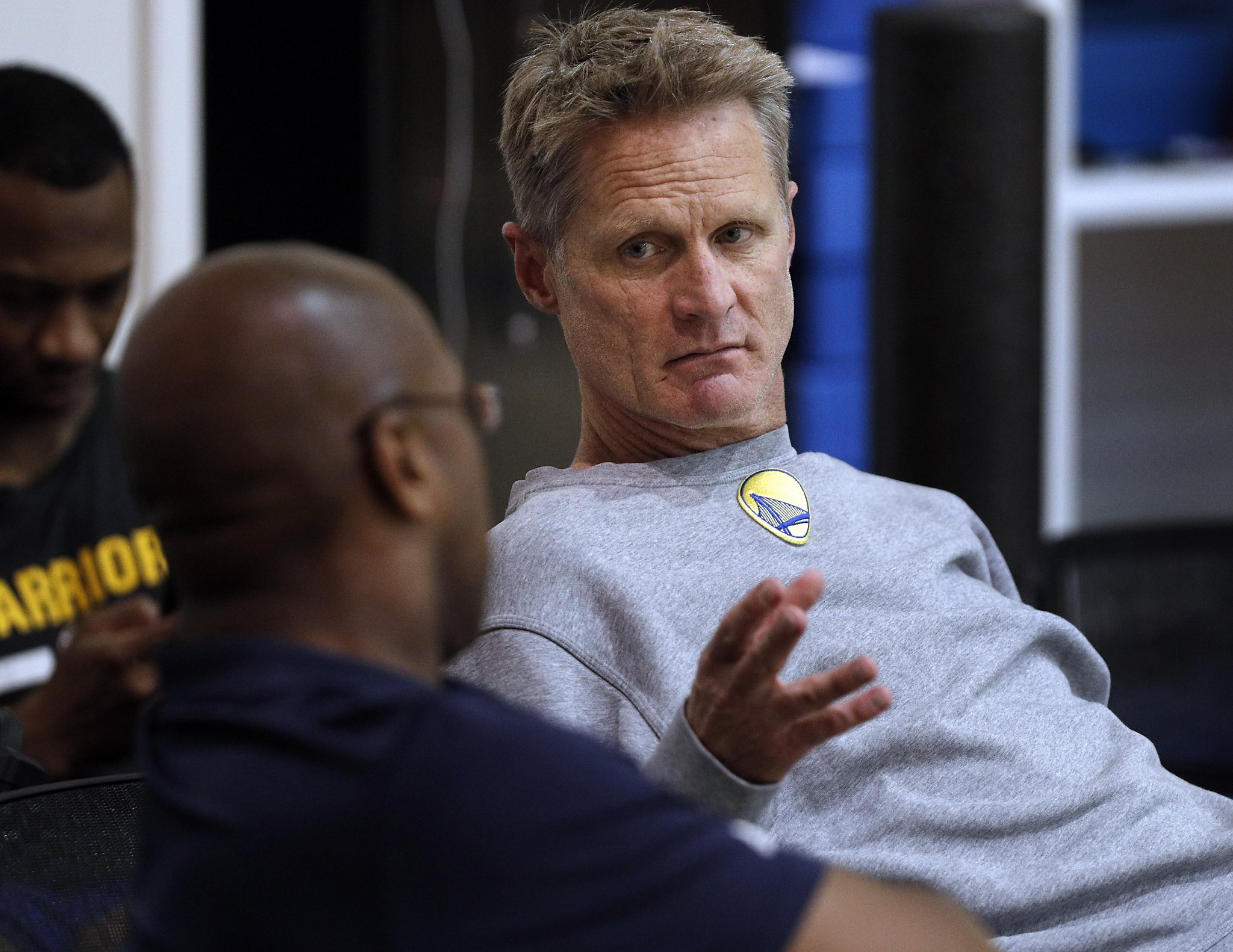 Steve Kerr &lsquo;surprised&rsquo; Warriors favored vs. Cavaliers