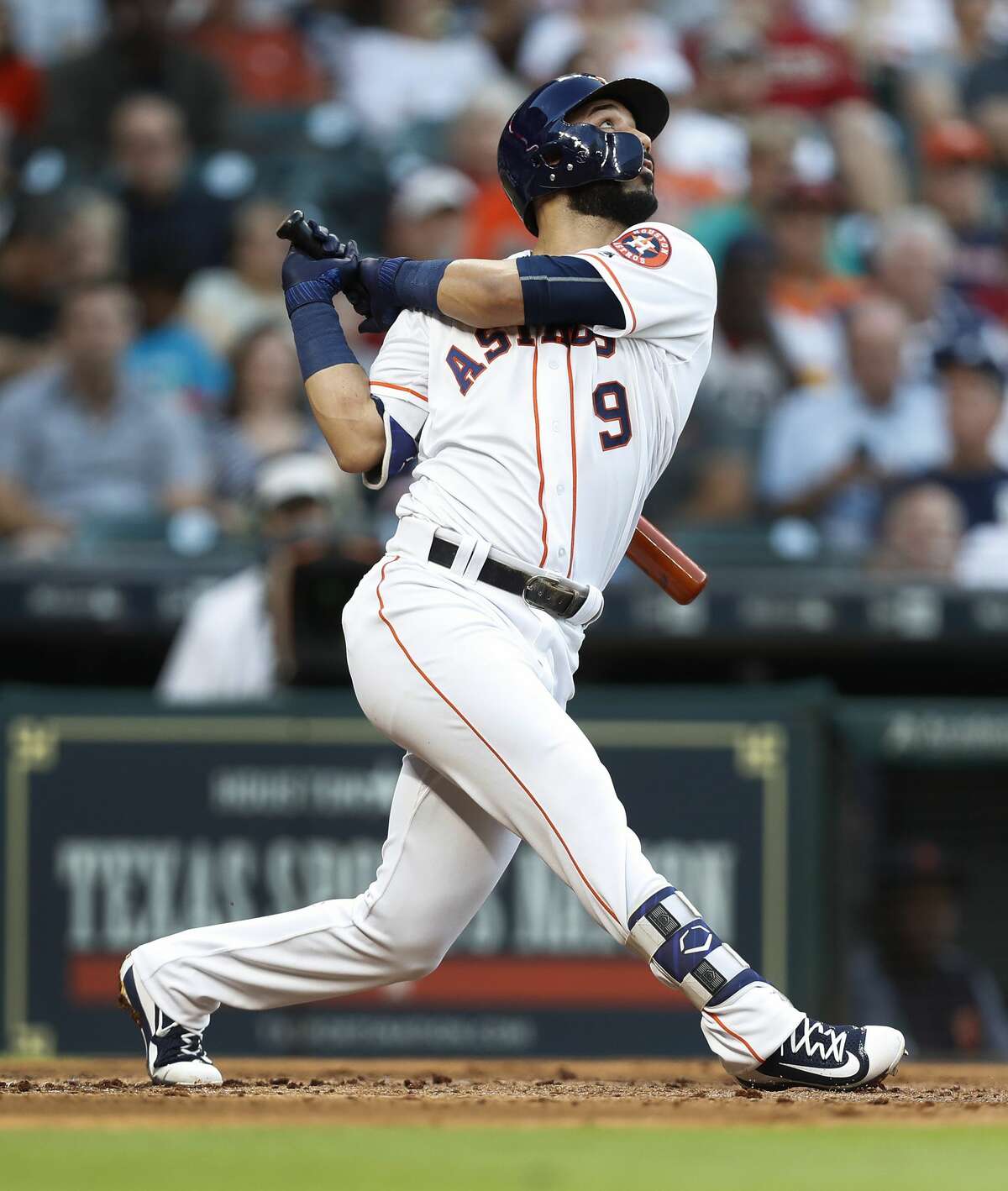 Houston Astros left fielder Marwin Gonzalez (9) at bat during the second inning of an MLB baseball game at Minute Maid Park, Thursday, May 25, 2017. ( Karen Warren / Houston Chronicle )
