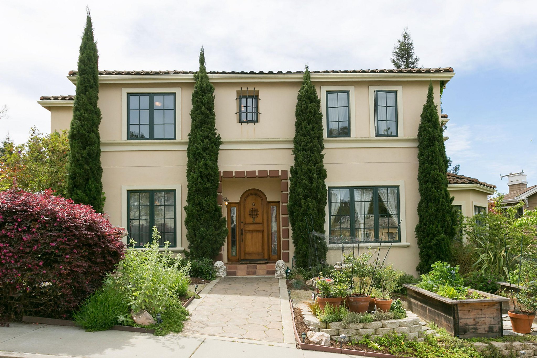 Italian Villa With Outdoor Kitchen Open Sunday In Oakland   RawImage 