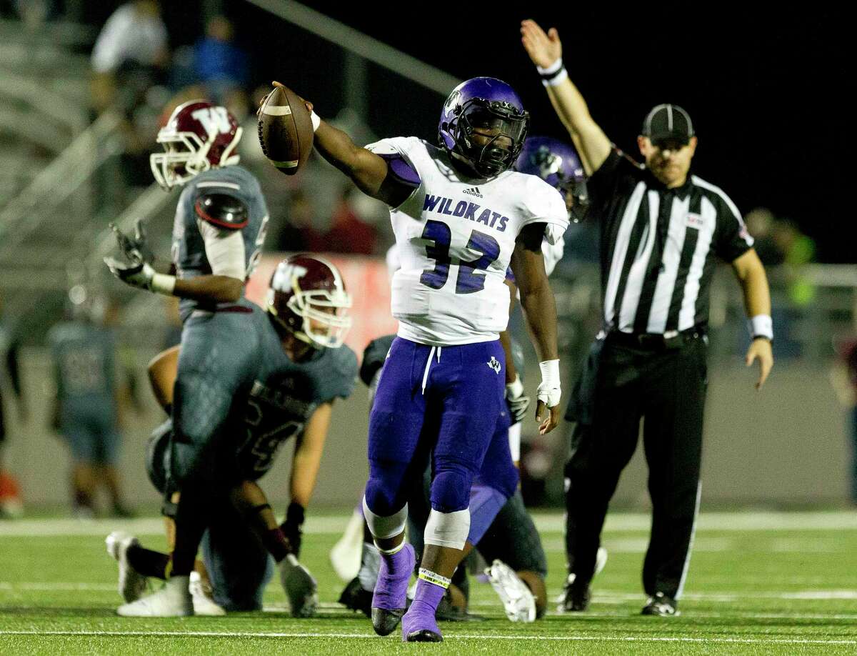 Willis linebacker Jonathan Jones (32) celebrates after recovering a Waller fumble during the second quarter of a District 20-5A high school football game at Waller ISD Stadium Friday, Nov. 4, 2016, in Waller.