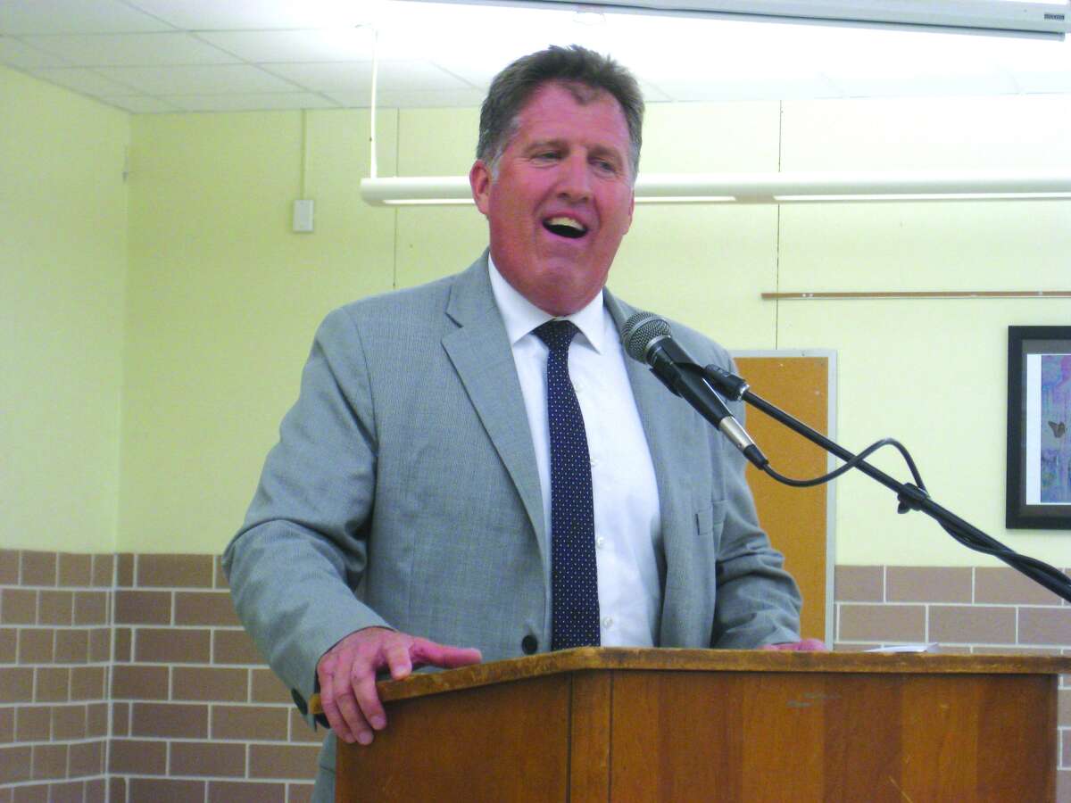 Joe McNamara speaks at the May 22 meeting of the Edwardsville District 7 Board of Education meeting.