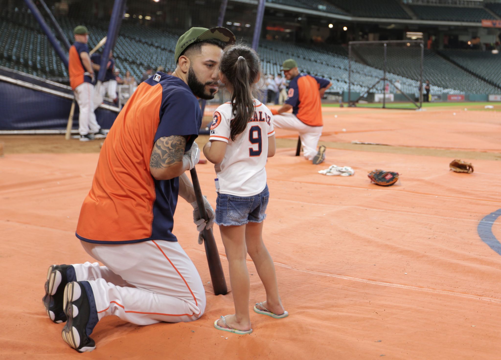 Marwin Gonzalez, wife welcome third child after Astros' Game 1 win