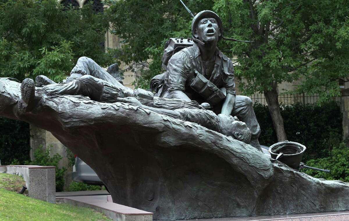 S.A. statues, monuments mark wars and sacrifice