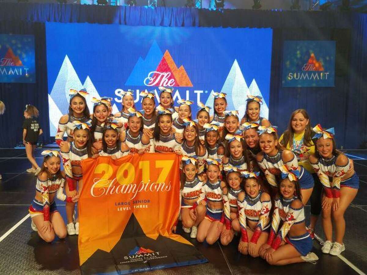 The Starlites advanced to the Summit Championships with a second-place finish in San Antonio in October.