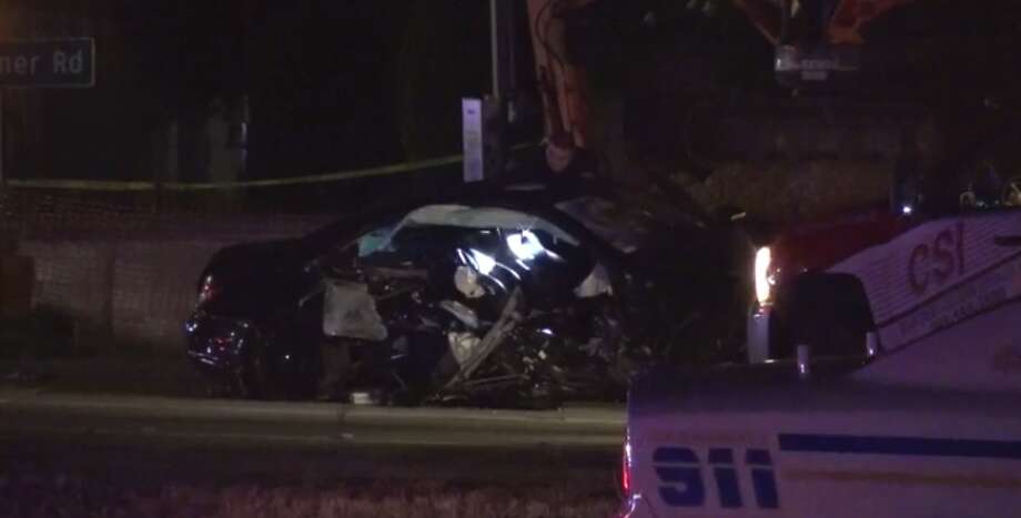 Two dead, one injured after crash in Cypress - Houston Chronicle