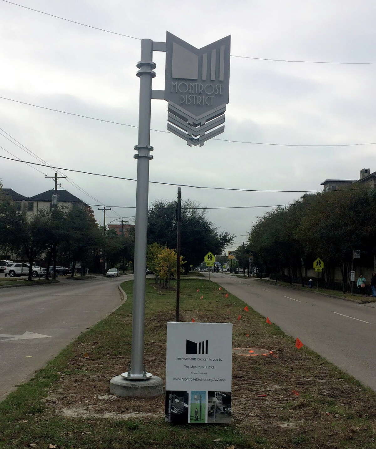 AÂ 1940s art-deco marquee from the Monstrose Management District was recently installed at theÂ corner of Montrose Avenue and West Dallas Street.