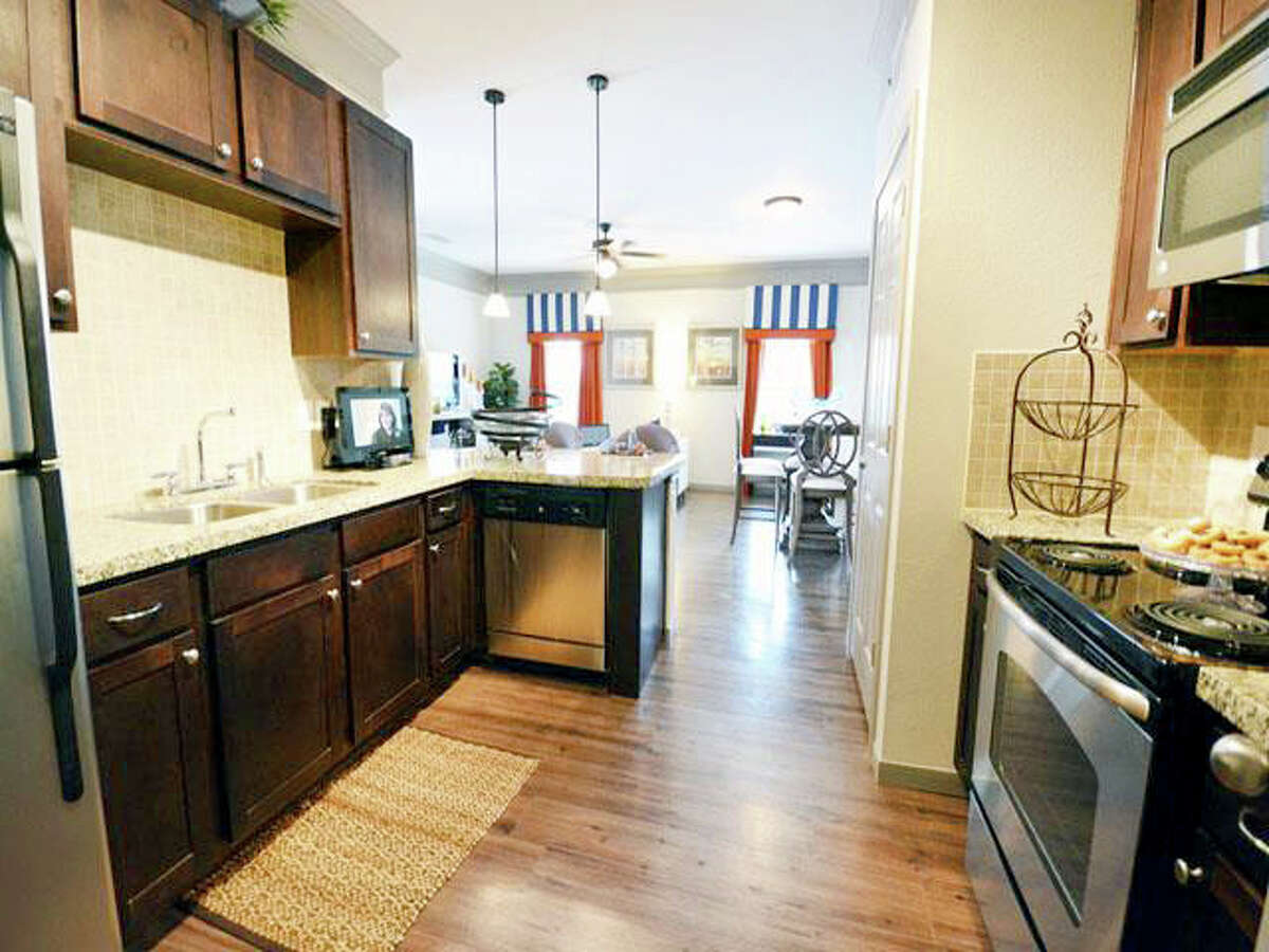 Apartment complexes zoned to Houston's best ranked schools