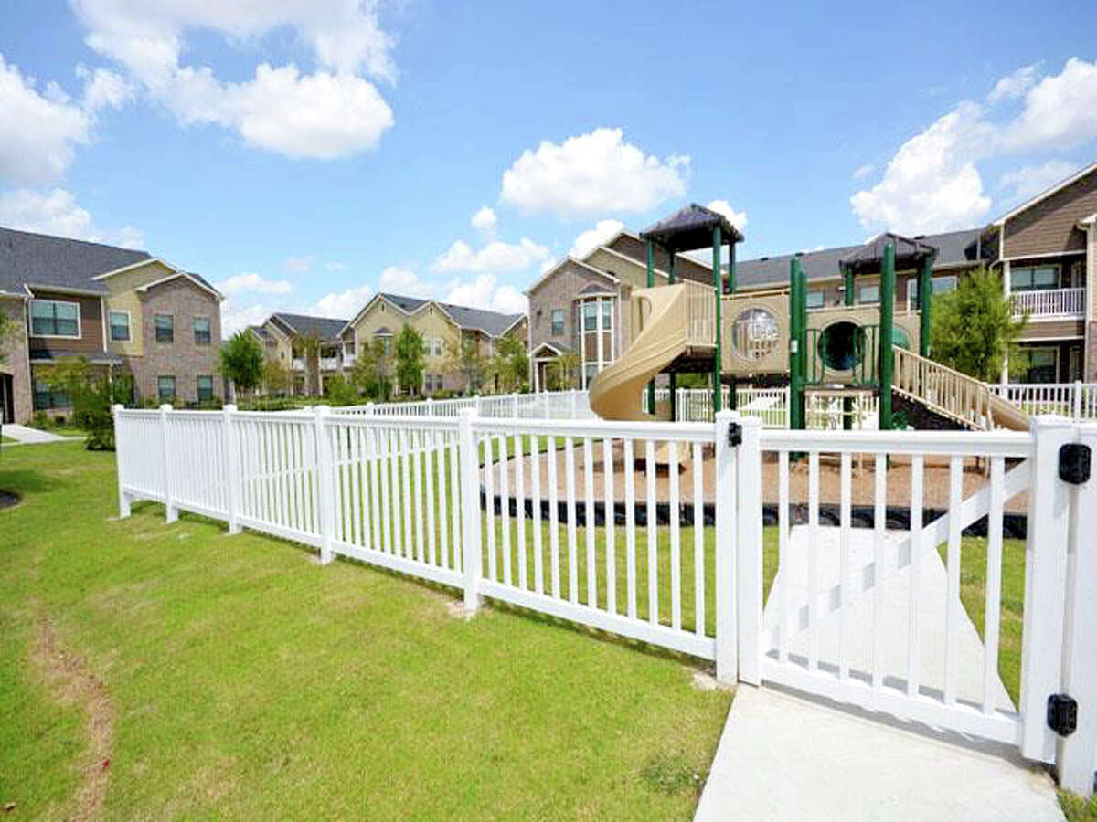 Apartment complexes zoned to Houston's best ranked schools
