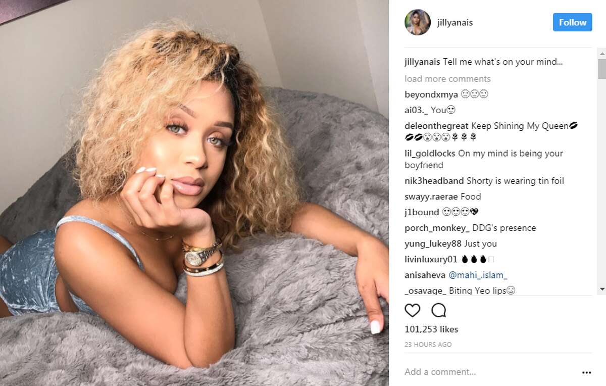 Meet Dejounte Murrays Rumored Girlfriend Texas Native Instagram Model 0318